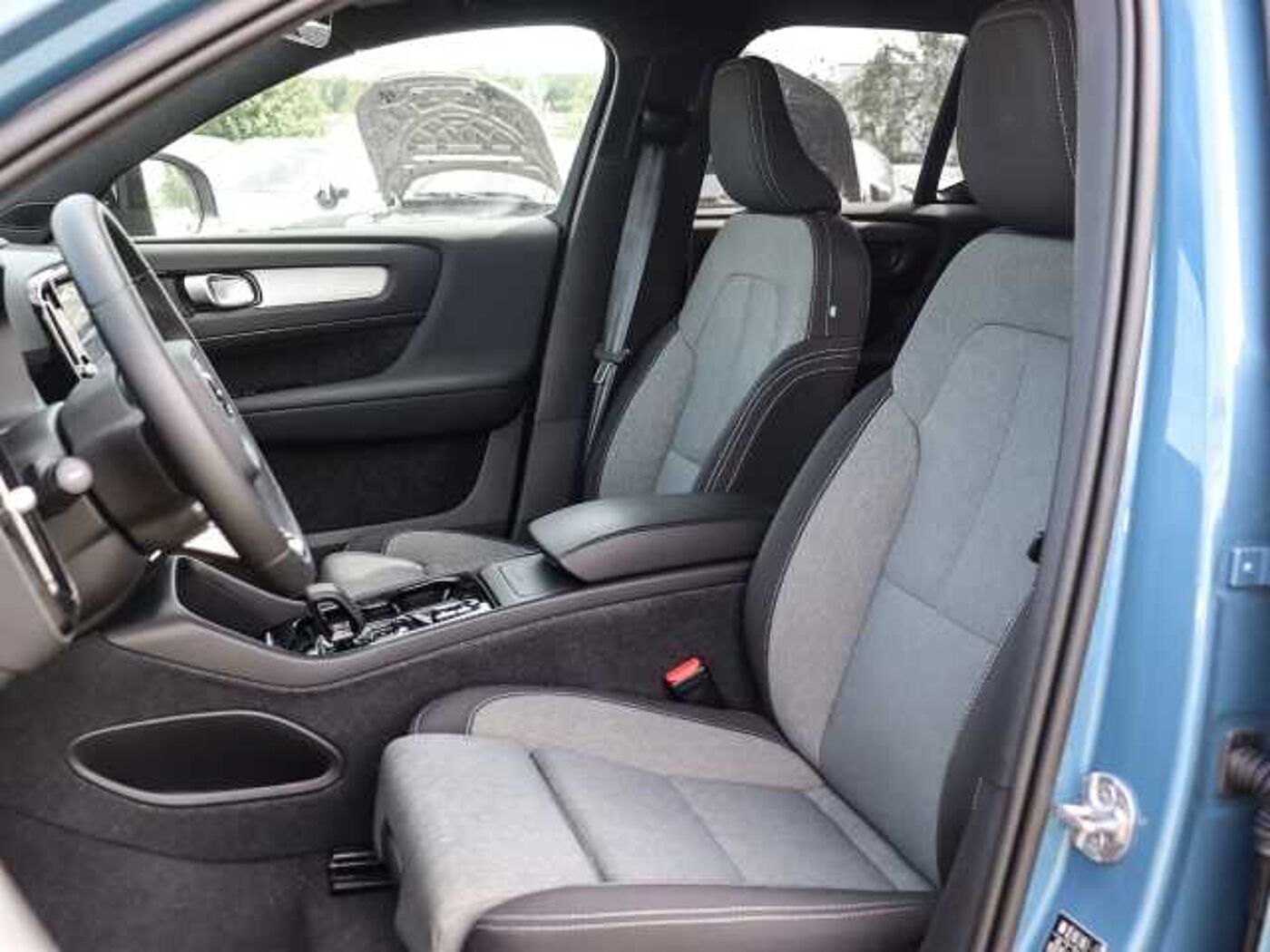 Volvo  Plus Dark 2WD B3 EU6d digitales Cockpit Memory Sitze Soundsystem HarmanKardon LE