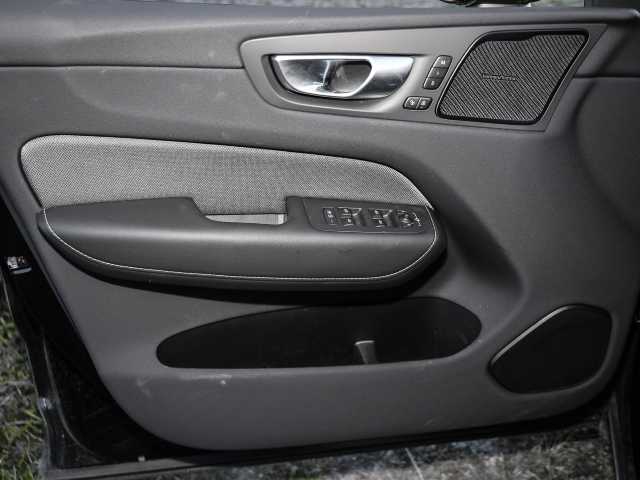 Volvo  Plus Dark Recharge Plug-In Hybrid AWD T8 Twin Engine EU6d Allrad StandHZG digita
