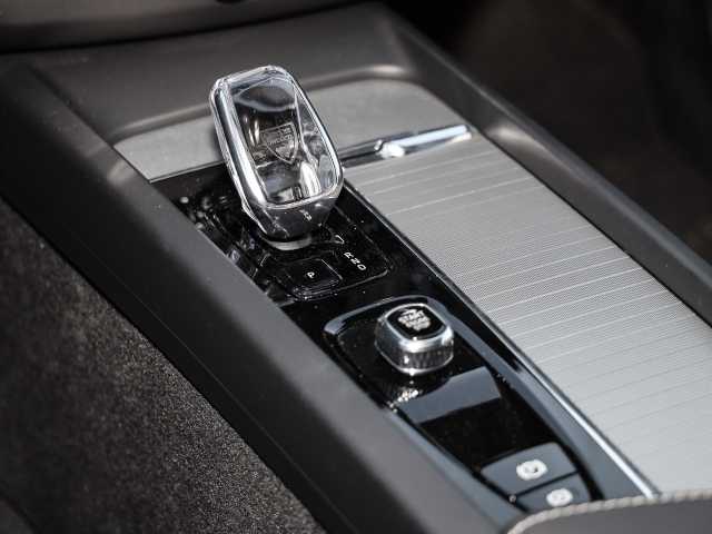 Volvo  Plus Dark Recharge Plug-In Hybrid AWD T8 Twin Engine EU6d Allrad StandHZG digita