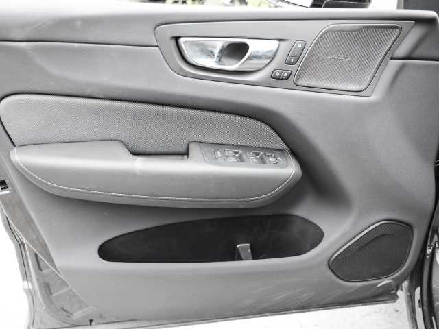 Volvo  Plus Dark Recharge Plug-In Hybrid AWD T8 Twin Engine EU6d Allrad StandHZG digita