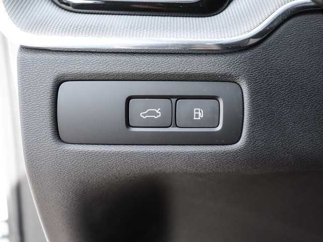 Volvo  Plus Dark Recharge Plug-In Hybrid AWD T8 Twin Engine EU6d Allrad StandHZG digita
