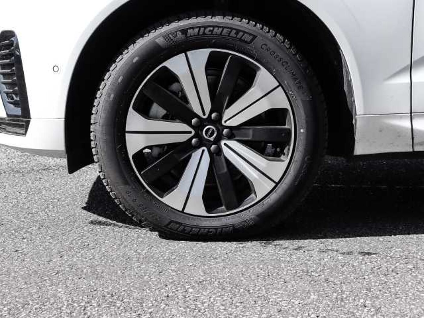 Volvo  Plus Dark Recharge Plug-In Hybrid AWD T8 Twin Engine EU6d Allrad StandHZG digita