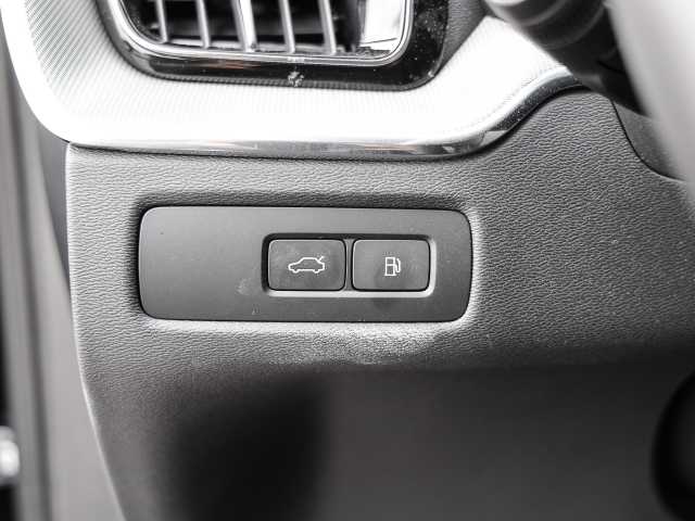 Volvo  Plus Dark Recharge Plug-In Hybrid AWD T8 Twin Engine EU6d Allrad StandHZG digita