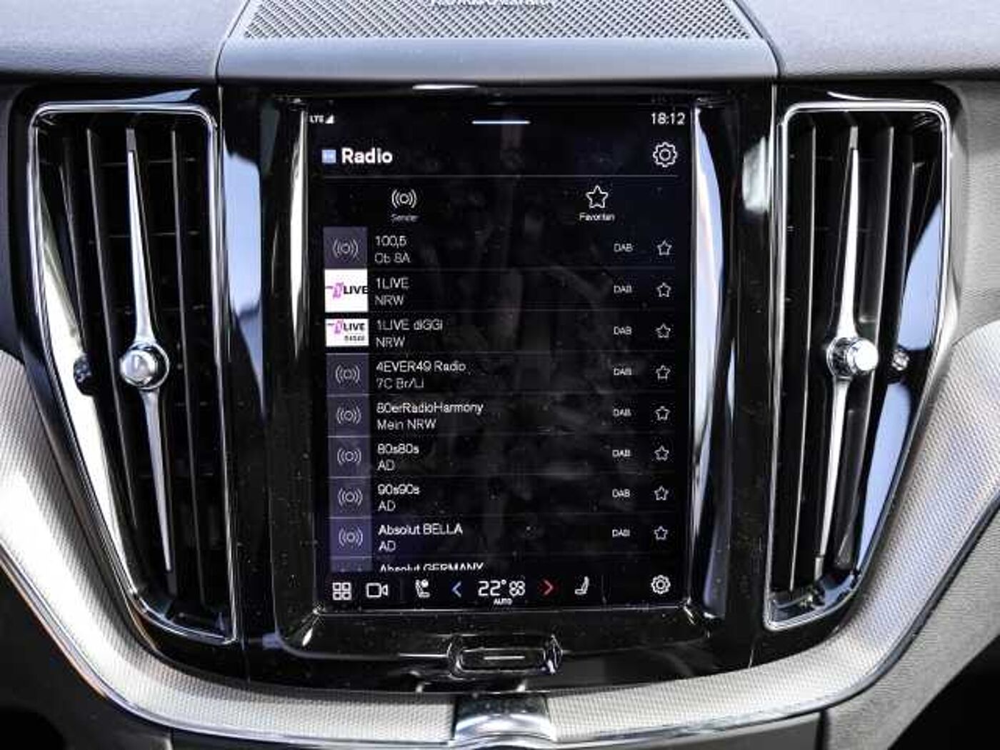 Volvo  Plus Dark Recharge Plug-In Hybrid AWD T8 Twin Engine EU6d Allrad StandHZG digita