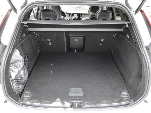 Volvo  Plus Dark Recharge Plug-In Hybrid AWD T6 Twin Engine EU6d Allrad StandHZG digita
