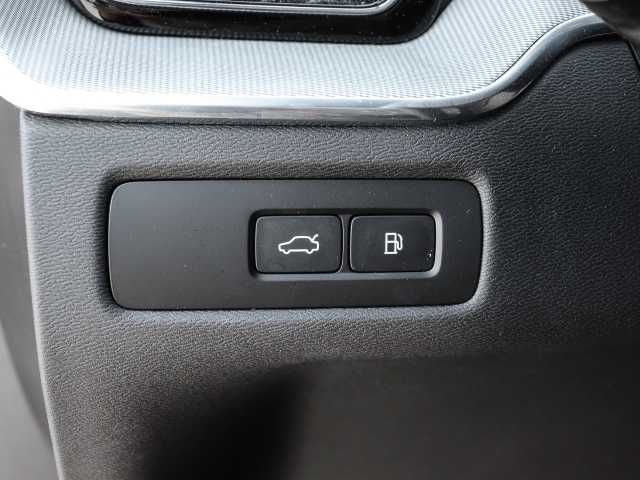 Volvo  Plus Dark Recharge Plug-In Hybrid AWD T8 Twin Engine EU6d Allrad StandHZG digita