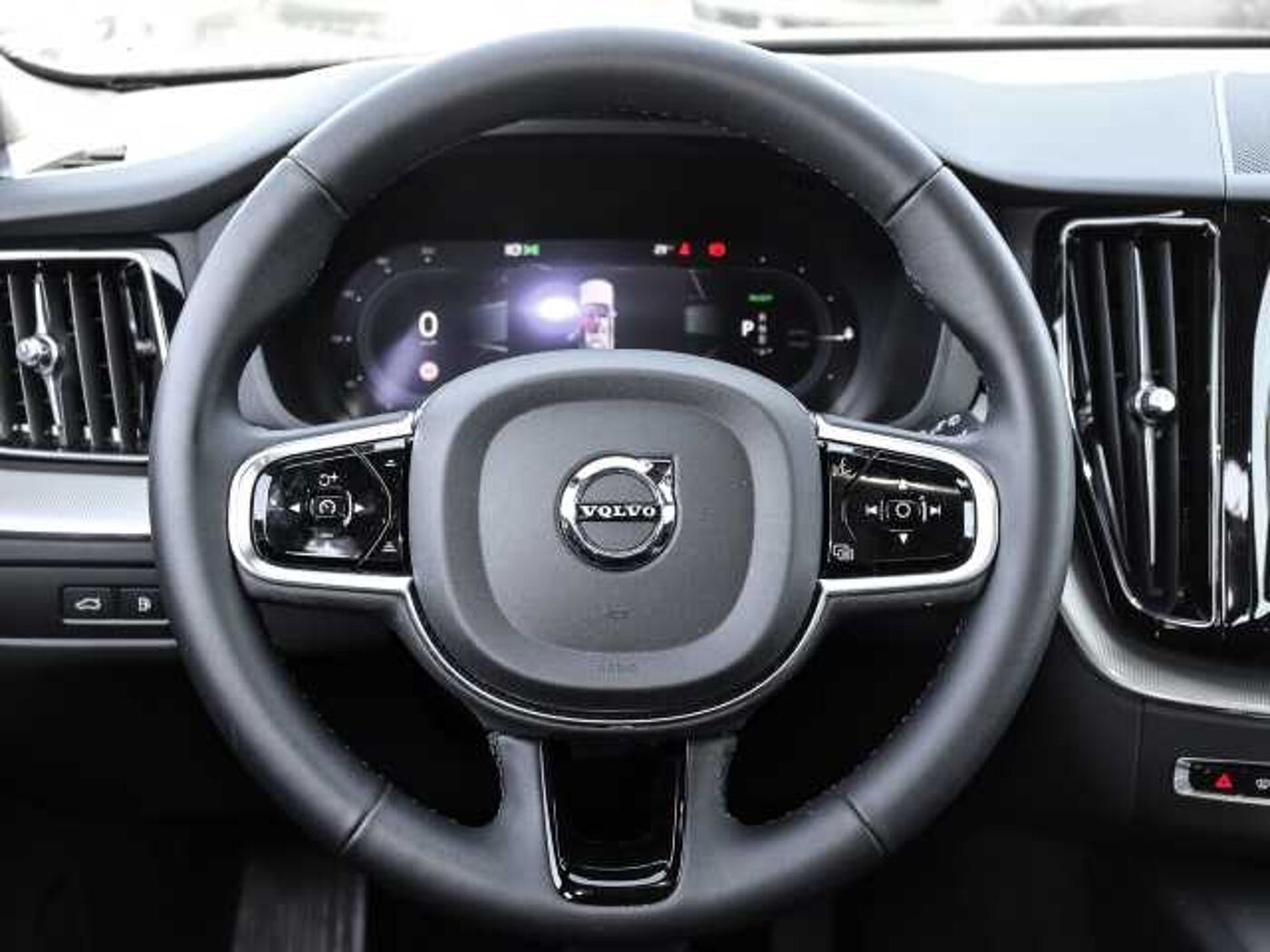 Volvo  Plus Dark Recharge Plug-In Hybrid AWD T8 Twin Engine EU6d Allrad StandHZG digita