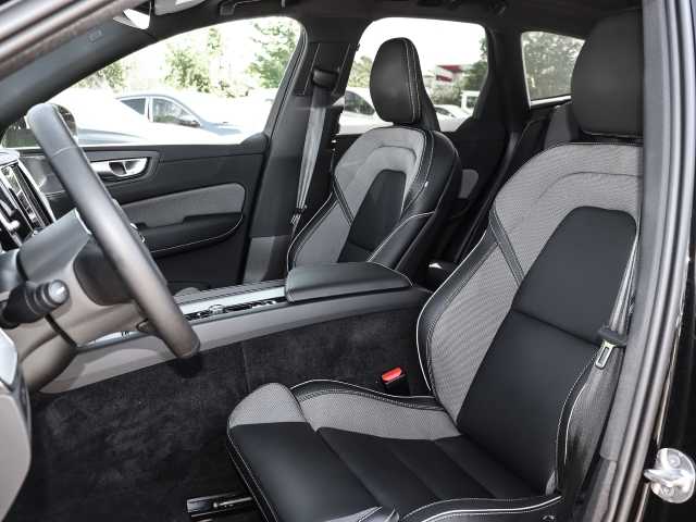 Volvo  Plus Dark Recharge Plug-In Hybrid AWD T8 Twin Engine EU6d Allrad StandHZG digita