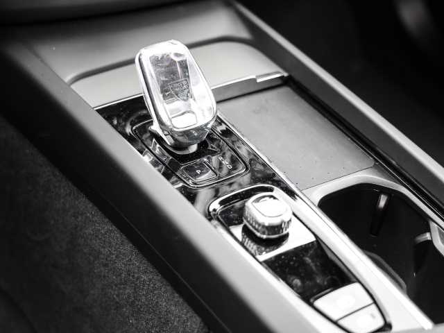 Volvo  Plus Dark Recharge Plug-In Hybrid AWD T8 Twin Engine EU6d Allrad StandHZG digita