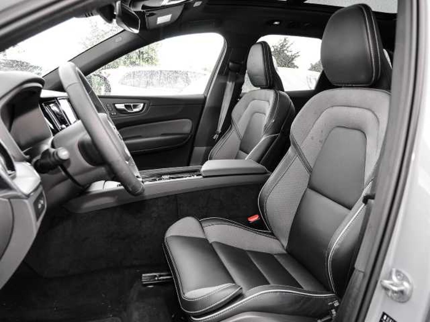 Volvo  Plus Dark Recharge Plug-In Hybrid AWD T8 Twin Engine EU6d Allrad StandHZG digita