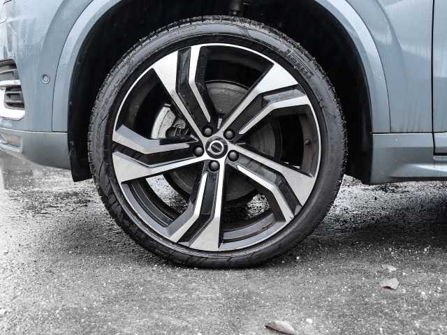 Volvo  Plus Bright AWD B5 Diesel EU6d 7-Sitzer Allrad AD StandHZG digitales Cockpit Mem