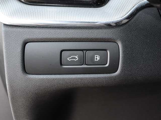 Volvo  Plus Dark Recharge Plug-In Hybrid AWD T6 Twin Engine EU6d Allrad StandHZG digita