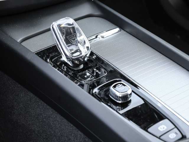 Volvo  Plus Dark Recharge Plug-In Hybrid AWD T6 Twin Engine EU6d Allrad StandHZG digita