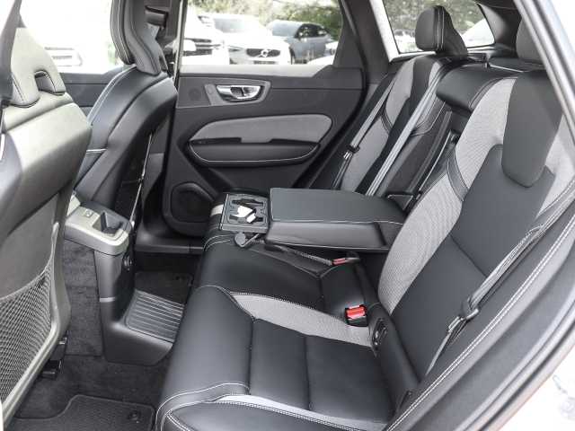 Volvo  Plus Dark Recharge Plug-In Hybrid AWD T6 Twin Engine EU6d Allrad StandHZG digita
