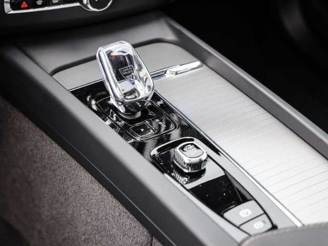 Volvo  Plus Dark Recharge Plug-In Hybrid AWD T6 Twin Engine EU6d Allrad StandHZG digita