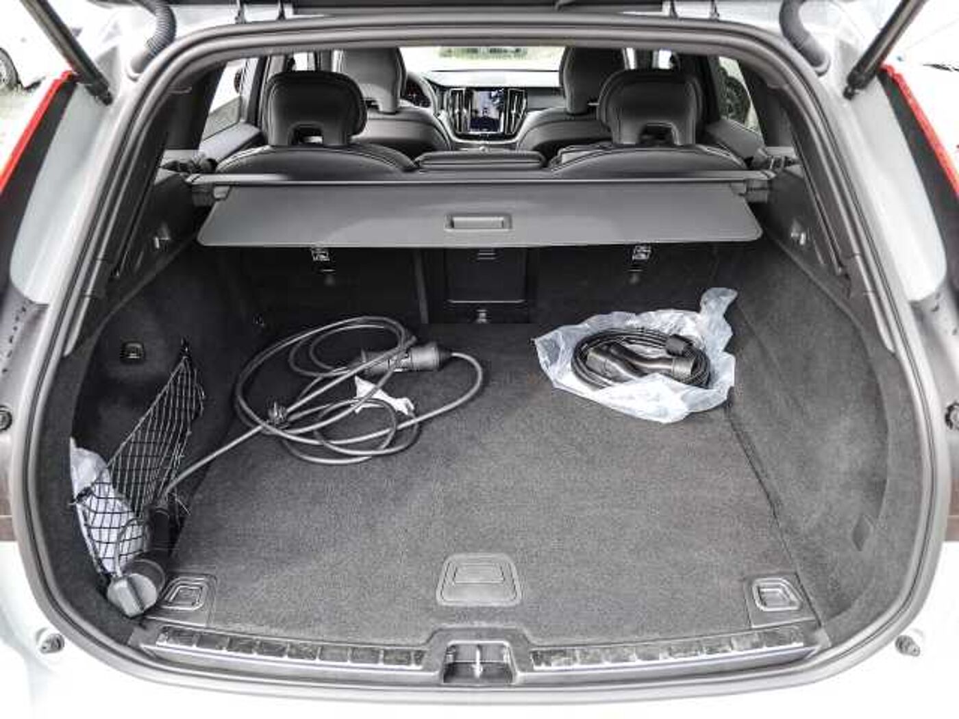 Volvo  Plus Dark Recharge Plug-In Hybrid AWD T6 Twin Engine EU6d Allrad StandHZG digita