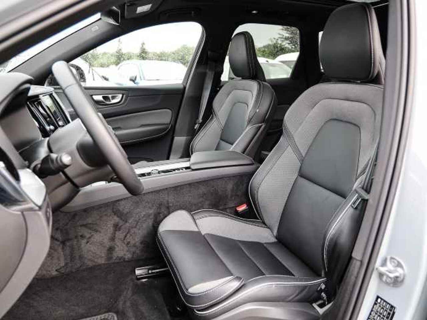 Volvo  Plus Dark Recharge Plug-In Hybrid AWD T6 Twin Engine EU6d Allrad StandHZG digita