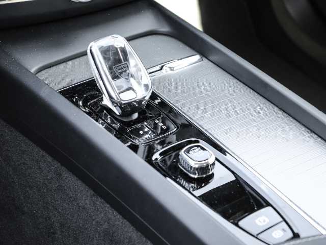 Volvo  Plus Dark Recharge Plug-In Hybrid AWD T8 Twin Engine EU6d Allrad StandHZG digita