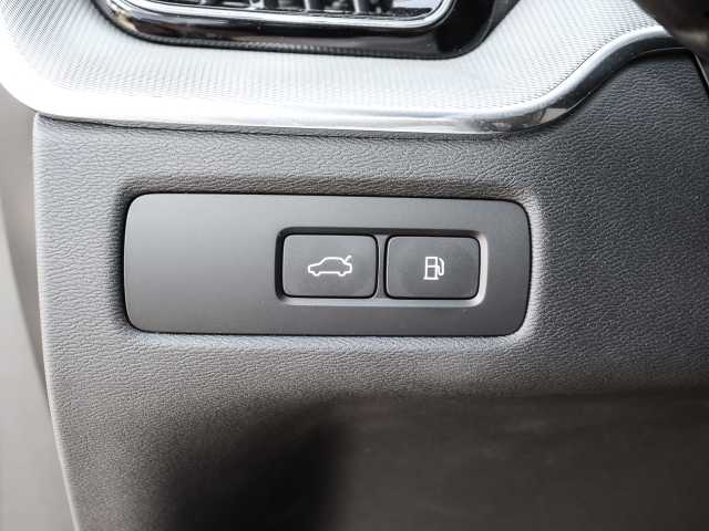 Volvo  Plus Dark Recharge Plug-In Hybrid AWD T8 Twin Engine EU6d Allrad StandHZG digita