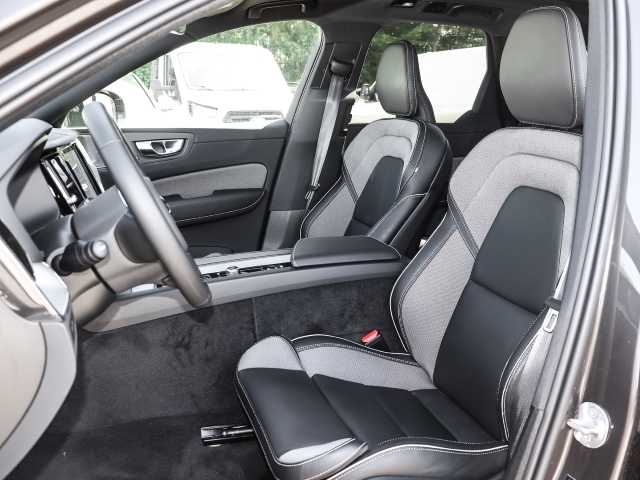 Volvo  Plus Dark Recharge Plug-In Hybrid AWD T8 Twin Engine EU6d Allrad StandHZG digita