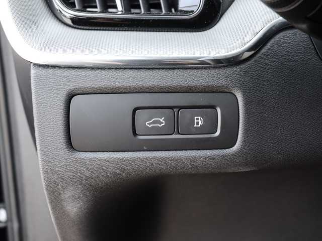 Volvo  Plus Dark Recharge Plug-In Hybrid AWD T8 Twin Engine EU6d Allrad StandHZG digita