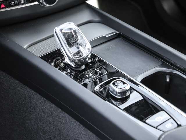 Volvo  Plus Dark Recharge Plug-In Hybrid AWD T8 Twin Engine EU6d Allrad StandHZG digita