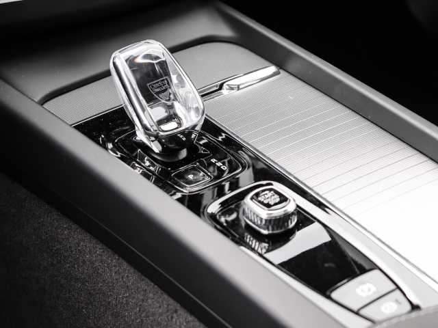 Volvo  Plus Dark Recharge Plug-In Hybrid AWD T6 Twin Engine EU6d Allrad StandHZG digita