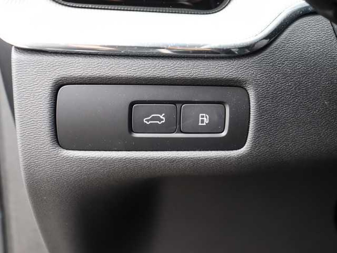 Volvo  Plus Dark Recharge Plug-In Hybrid AWD T6 Twin Engine EU6d Allrad StandHZG digita