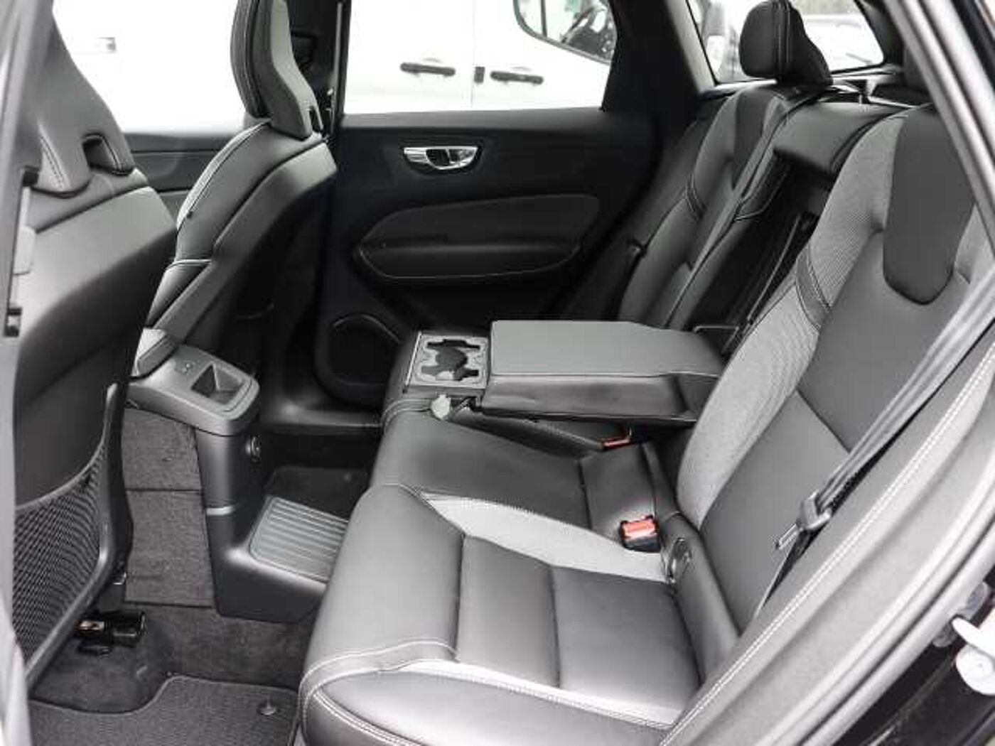 Volvo  Plus Dark Recharge Plug-In Hybrid AWD T6 Twin Engine EU6d Allrad StandHZG digita