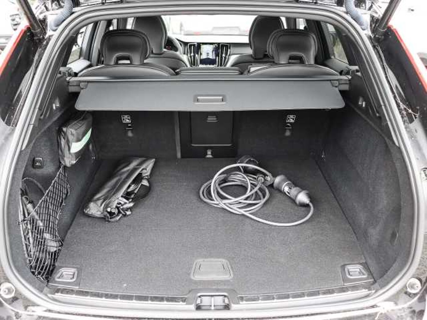 Volvo  Plus Dark Recharge Plug-In Hybrid AWD T6 Twin Engine EU6d Allrad StandHZG digita