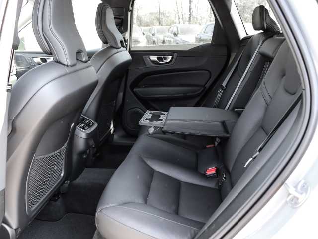 Volvo  Ultimate Dark 2WD B4 Diesel EU6d HUD AD digitales Cockpit Memory Sitze Soundsyst