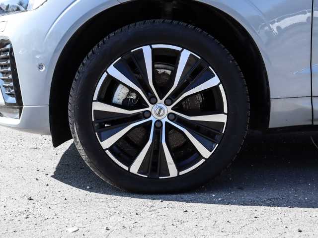 Volvo  Ultimate Dark 2WD B4 Diesel EU6d HUD AD digitales Cockpit Memory Sitze Soundsyst