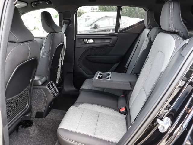 Volvo  Plus Black Edition 2WD B3 EU6d