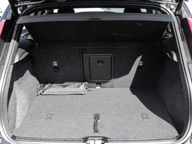 Volvo  Plus Black Edition 2WD B3 EU6d