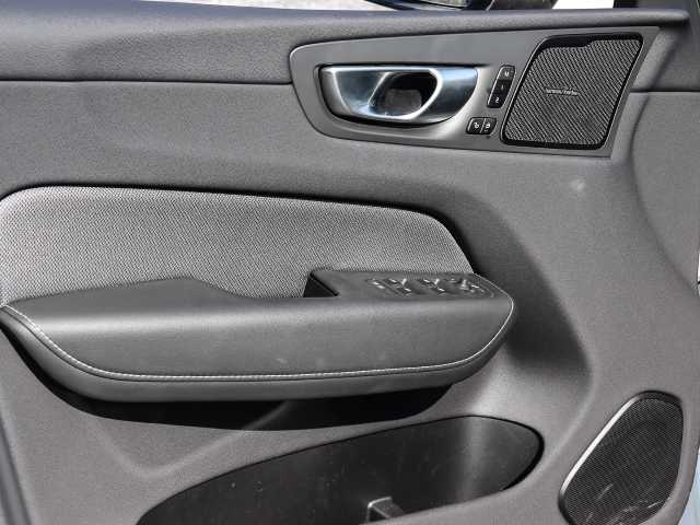 Volvo  Ultimate Dark Recharge Plug-In Hybrid AWD T8 Twin Engine EU6d Allrad HUD StandHZ