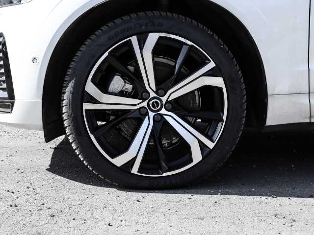 Volvo  Ultimate Dark Recharge Plug-In Hybrid AWD T8 Twin Engine EU6d Allrad HUD StandHZ