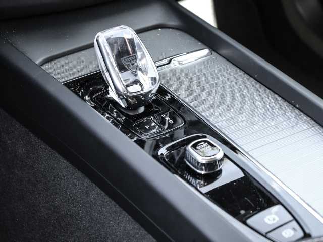 Volvo  Plus Dark Recharge Plug-In Hybrid AWD T8 Twin Engine EU6d Allrad StandHZG digita