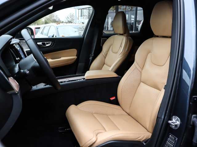 Volvo  Ultimate Dark AWD B5 Benzin EU6d HUD StandHZG Leder digitales Cockpit Memory Sit