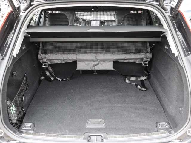 Volvo  Plus Dark Recharge Plug-In Hybrid AWD T8 Twin Engine EU6d StandHZG AHK digitales