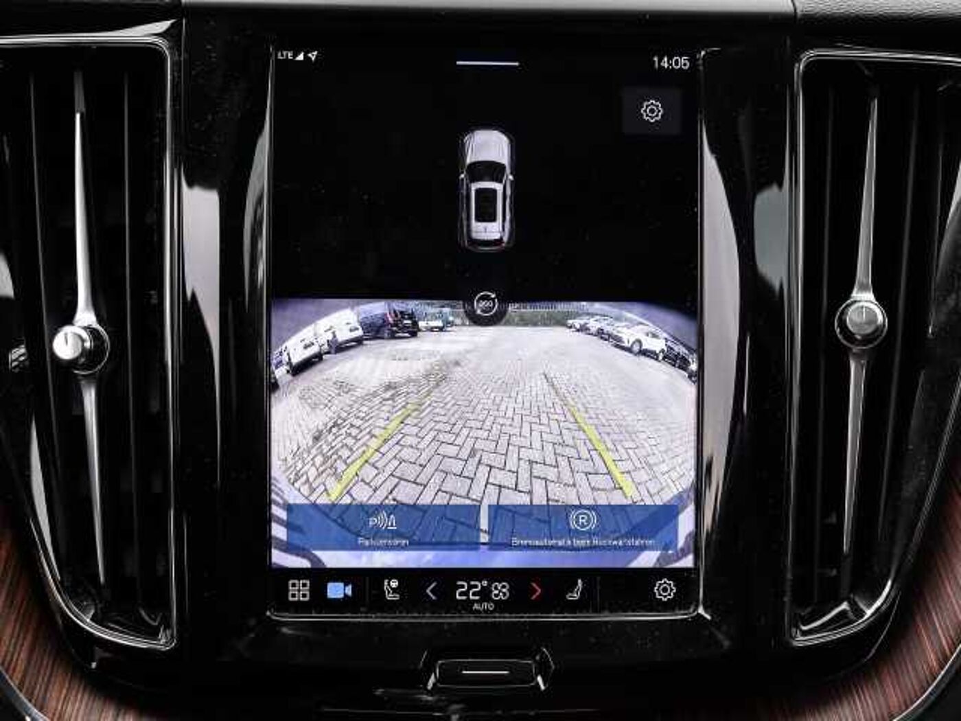 Volvo  Plus Dark Recharge Plug-In Hybrid AWD T8 Twin Engine EU6d StandHZG AHK digitales