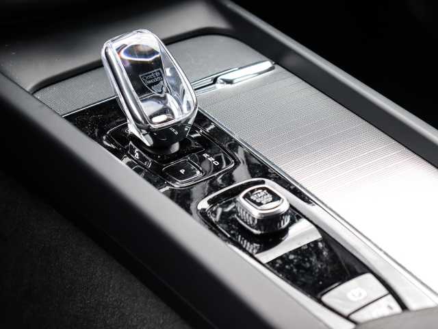 Volvo  Plus Black Edition Recharge Plug-In Hybrid AWD T8 Twin Engine EU6d StandHZG Lede