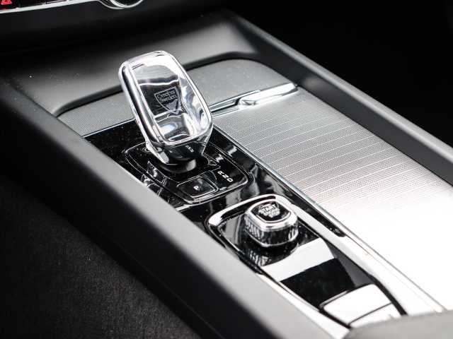 Volvo  Plus Black Edition Recharge Plug-In Hybrid AWD T8 Twin Engine EU6d AD StandHZG