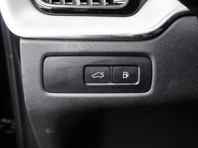 Volvo  Plus Black Edition Recharge Plug-In Hybrid AWD T8 Twin Engine EU6d AD StandHZG d