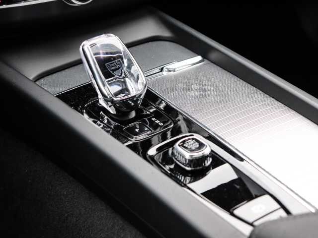 Volvo  Plus Black Edition Recharge Plug-In Hybrid AWD T8 Twin Engine EU6d AD StandHZG d