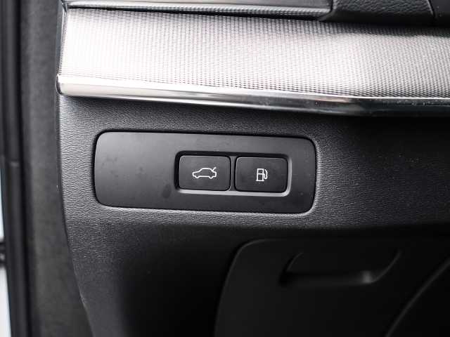 Volvo  Plus Bright Recharge Plug-In Hybrid AWD T8 Twin Engine EU6d 7-Sitzer StandHZG di