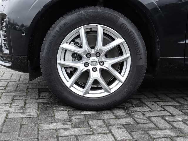 Volvo  Ultra Dark Recharge Plug-In Hybrid AWD T8 Twin Engine EU6d HUD StandHZG digitale