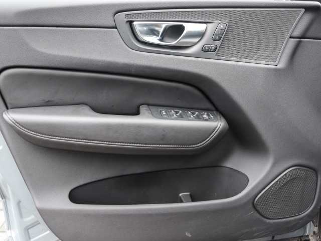 Volvo  Plus Bright Recharge Plug-In Hybrid AWD T8 Twin Engine EU6d StandHZG digitales C