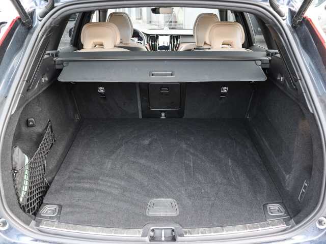 Volvo  Ultra Dark AWD B5 Benzin EU6e HUD AD digitales Cockpit Memory Sitze Soundsystem
