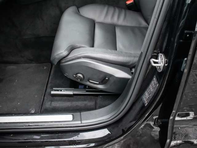 Volvo  Plus Dark Recharge Plug-In Hybrid AWD T8 Twin Engine EU6d StandHZG digitales Coc