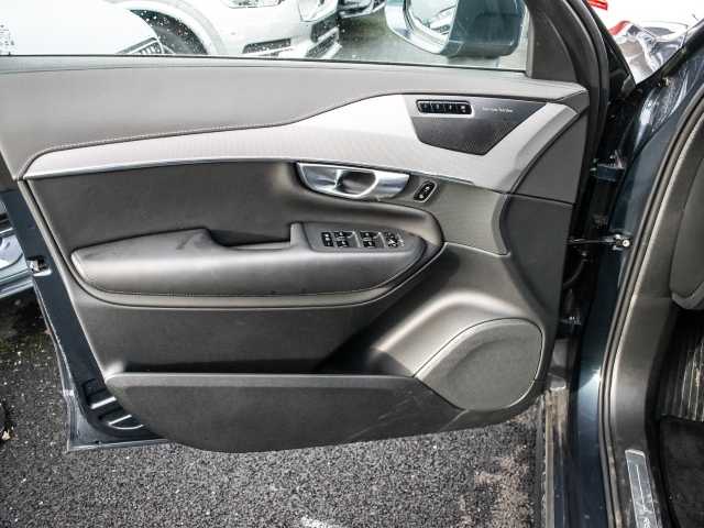 Volvo  Ultra Bright Recharge Plug-In Hybrid AWD T8 Twin Engine EU6d 7-Sitzer HUD StandH